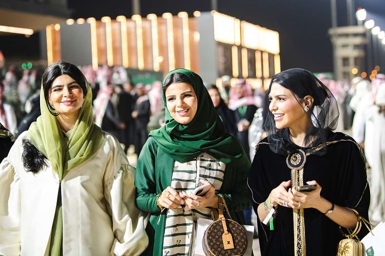 230225_SaudiCup_PaulMcMillan_0165 Social people girls_web.jpg